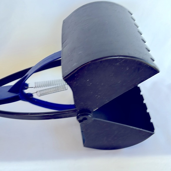 Gently Used UPSKY Dog Poop Scooper Black & Blue - Picture 6 of 9